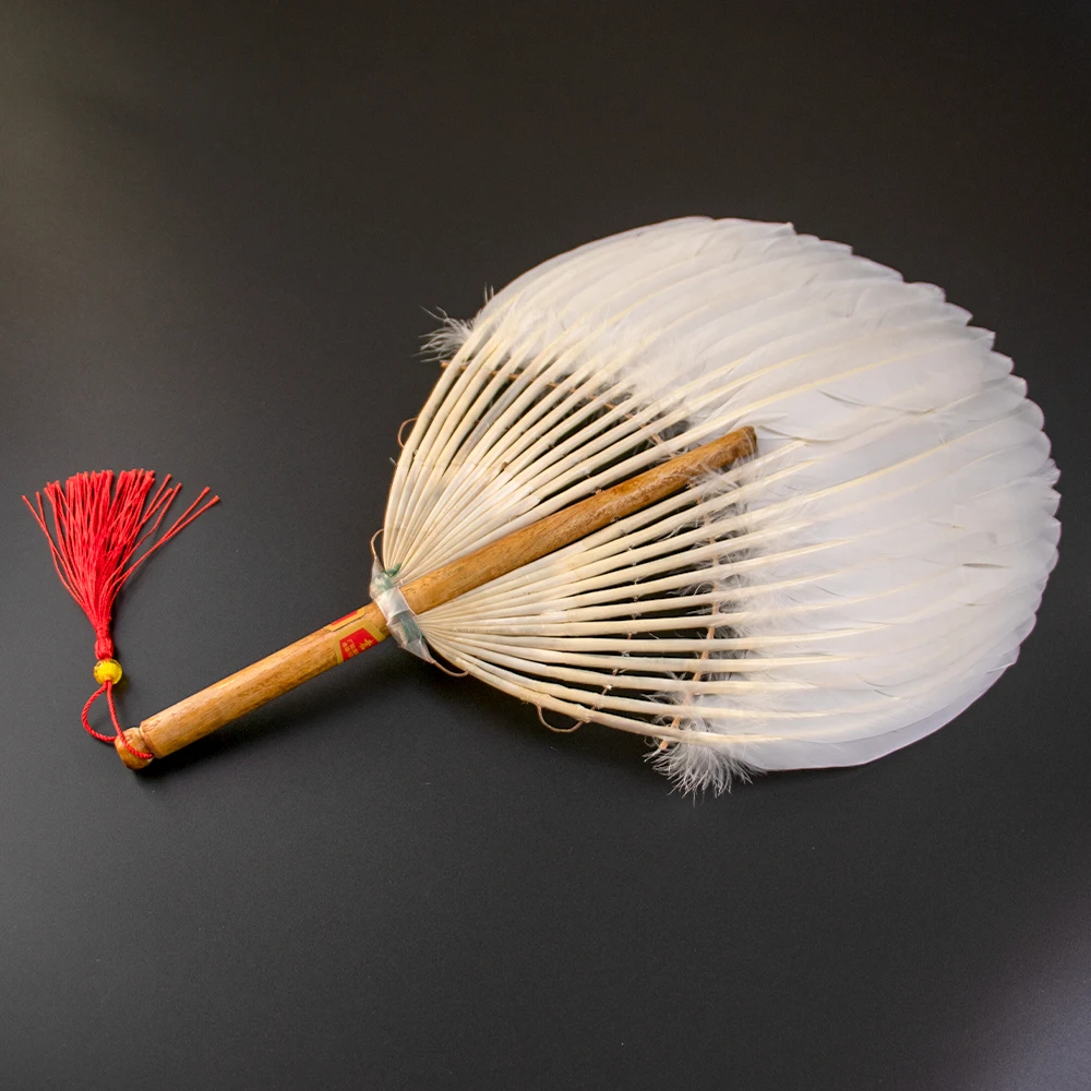 35-40cm traditional Chinese fan elegant goose feather hand fan suitable for parties cosplay drama stage performances photography
35-40cm traditional Chinese fan elegant goose feather hand fan suitable for parties cosplay drama stage performances photography