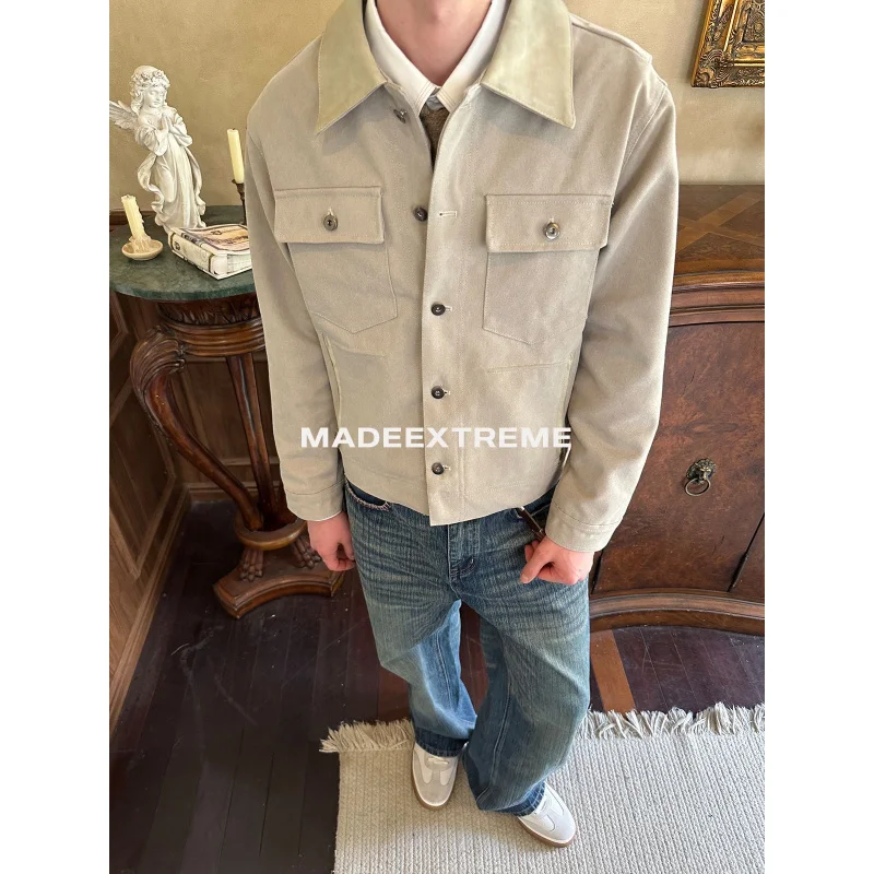 EME Ретро Классическая куртка с обычными плечами и кожаным воротником Короткая широкая ниша Высококачественное американское вестерн-пальто для мужчин и женщин
EME Ретро Классическая куртка с обычными плечами и кожаным воротником Короткая широкая ниша Высококачественное американское вестерн-пальто для мужчин и женщин