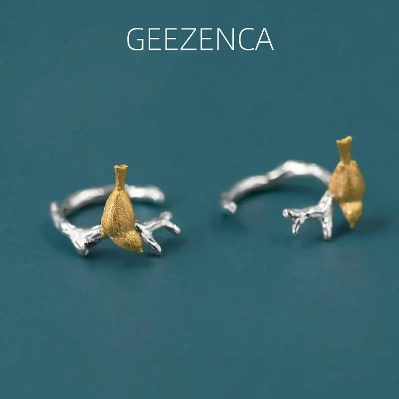 GEEZENCA стерлингового серебра 925 пробы, двухцветные серьги-клипсы с веткой дерева и птицей для женщин, уникальные шикарные серьги без пирсинга, новый подарок на вечеринку
GEEZENCA стерлингового серебра 925 пробы, двухцветные серьги-клипсы с веткой дерева и птицей для женщин, уникальные шикарные серьги без пирсинга, новый подарок на вечеринку