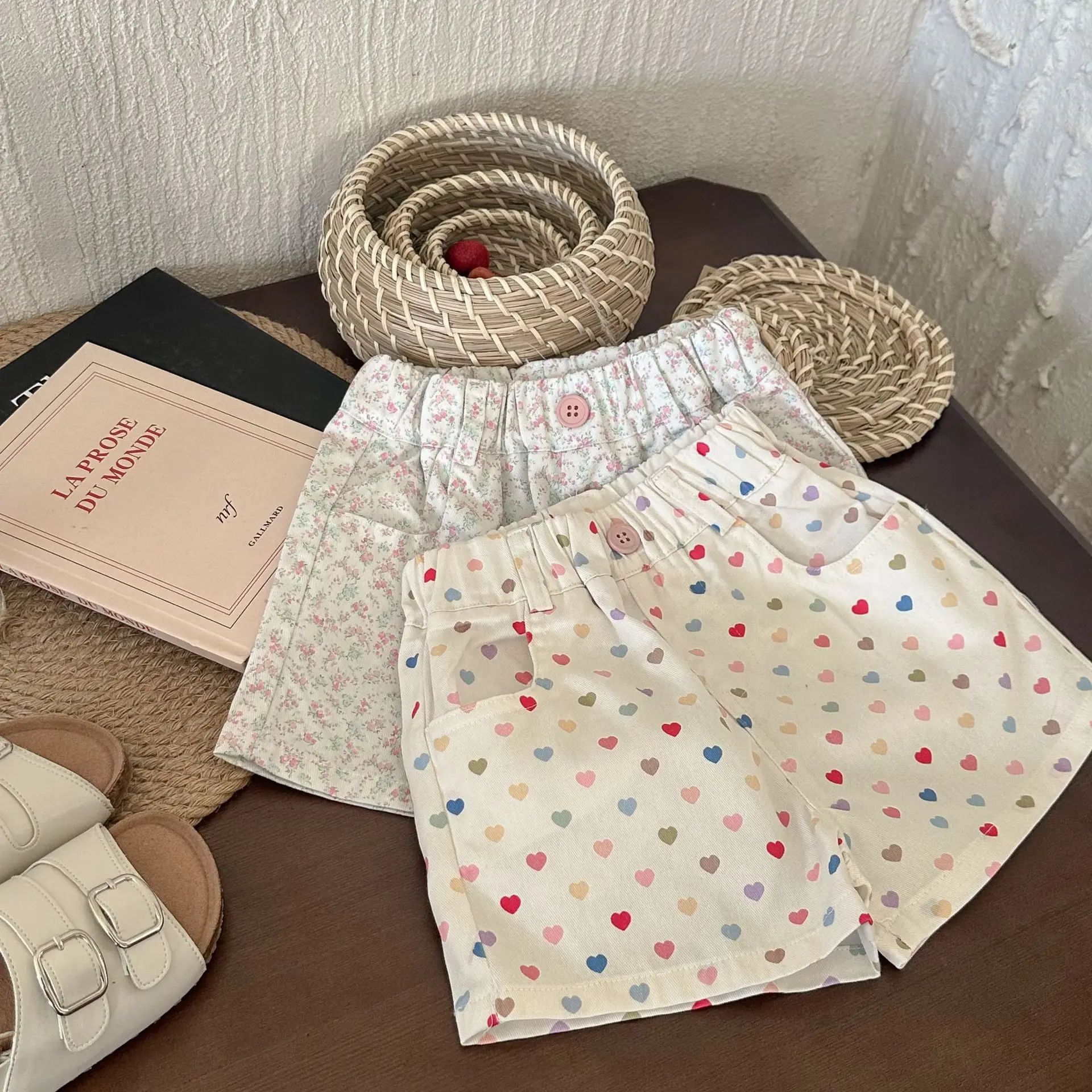 Girls Printed Shorts Cute 2025 Summer New All-match Korean Love Fashion Sweet Broken Flower Shorts Trend
Girls Printed Shorts Cute 2025 Summer New All-match Korean Love Fashion Sweet Broken Flower Shorts Trend