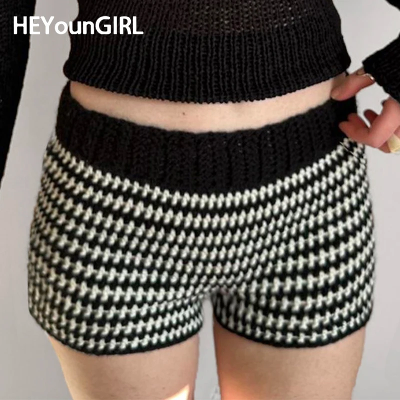 HEYounGIRL Y2K Striped Knitted Shorts Casual Homewear Low Waist Retro Sweater Mini Shorts Basic Winter Short Pants Streetwear
HEYounGIRL Y2K Striped Knitted Shorts Casual Homewear Low Waist Retro Sweater Mini Shorts Basic Winter Short Pants Streetwear
