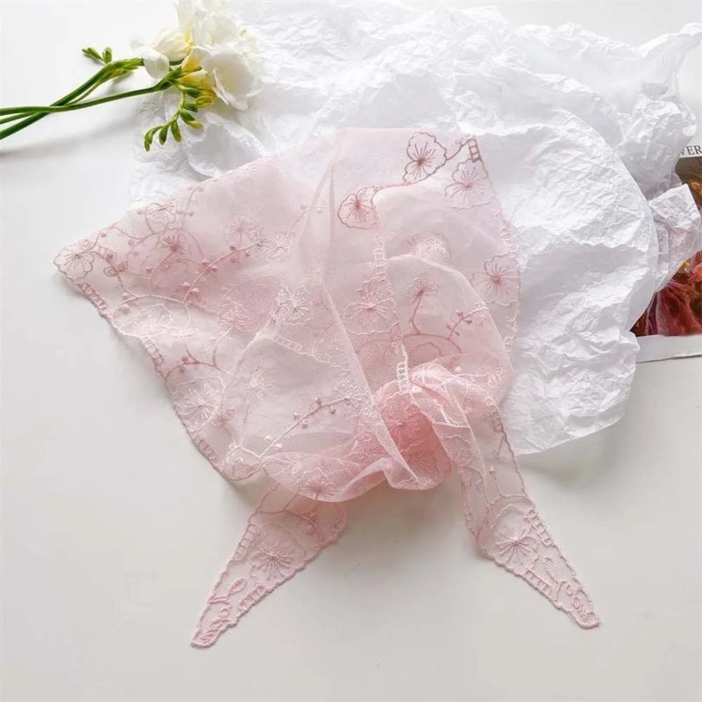 Breathable Lace Triangle Scarf Sunscreen Lightweight Ramie Head Scarf Polyester Pastoral Style Triangle Waistband Women
Breathable Lace Triangle Scarf Sunscreen Lightweight Ramie Head Scarf Polyester Pastoral Style Triangle Waistband Women