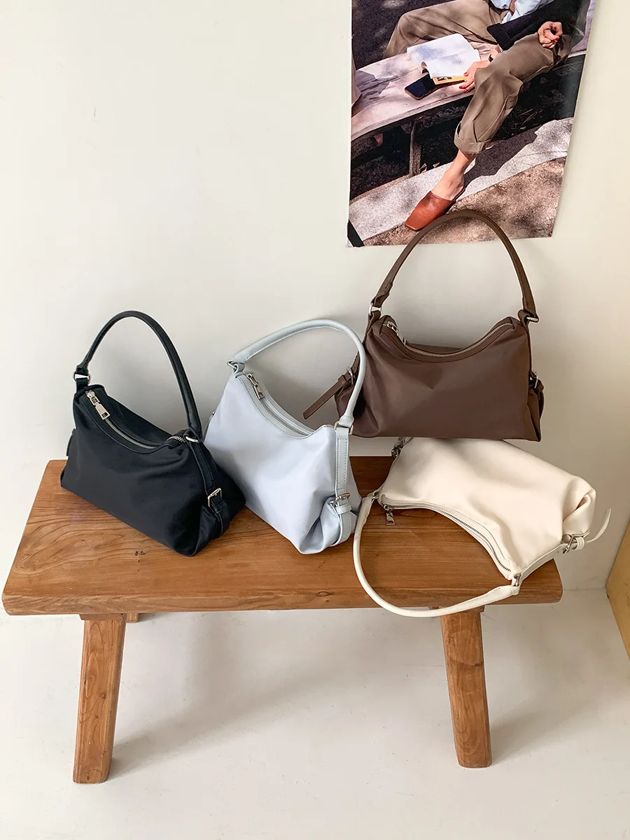 Nylon Underarm Bag Casual Single Shoulder Tote Bag Lightweight Daily Purse for Women Large Capacity
Nylon Underarm Bag Casual Single Shoulder Tote Bag Lightweight Daily Purse for Women Large Capacity