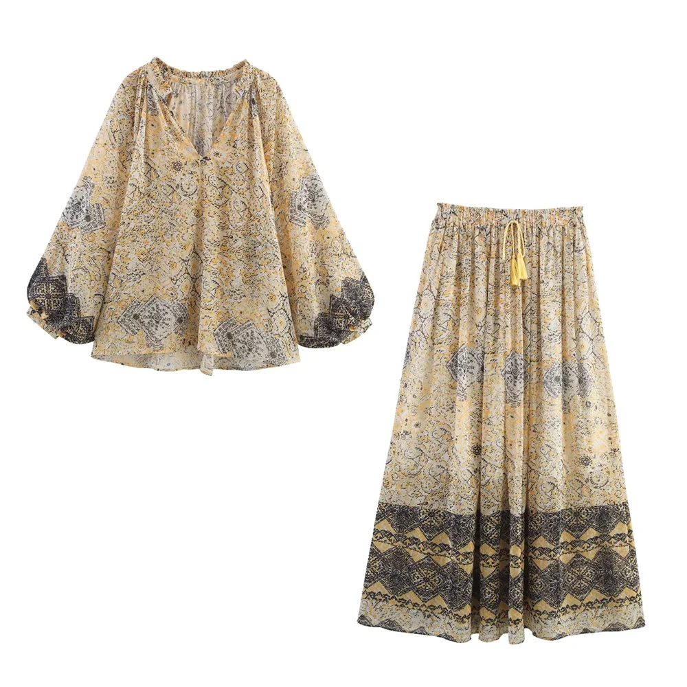 BSK&TRAF2025Metallic Line Printed V-Neck Loose Long Sleeve Shirt + Tassel Decorated Skirt Set Summer Women's Wear
BSK&TRAF2025Metallic Line Printed V-Neck Loose Long Sleeve Shirt + Tassel Decorated Skirt Set Summer Women's Wear
