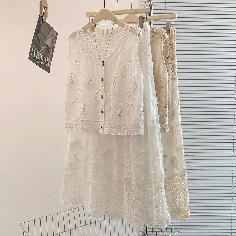 Women's Bohemian Lace Hollow out Vest Top with Single Button Half Body Long Skirt Set Casual Style Spring Summer Fashion
Women's Bohemian Lace Hollow out Vest Top with Single Button Half Body Long Skirt Set Casual Style Spring Summer Fashion
