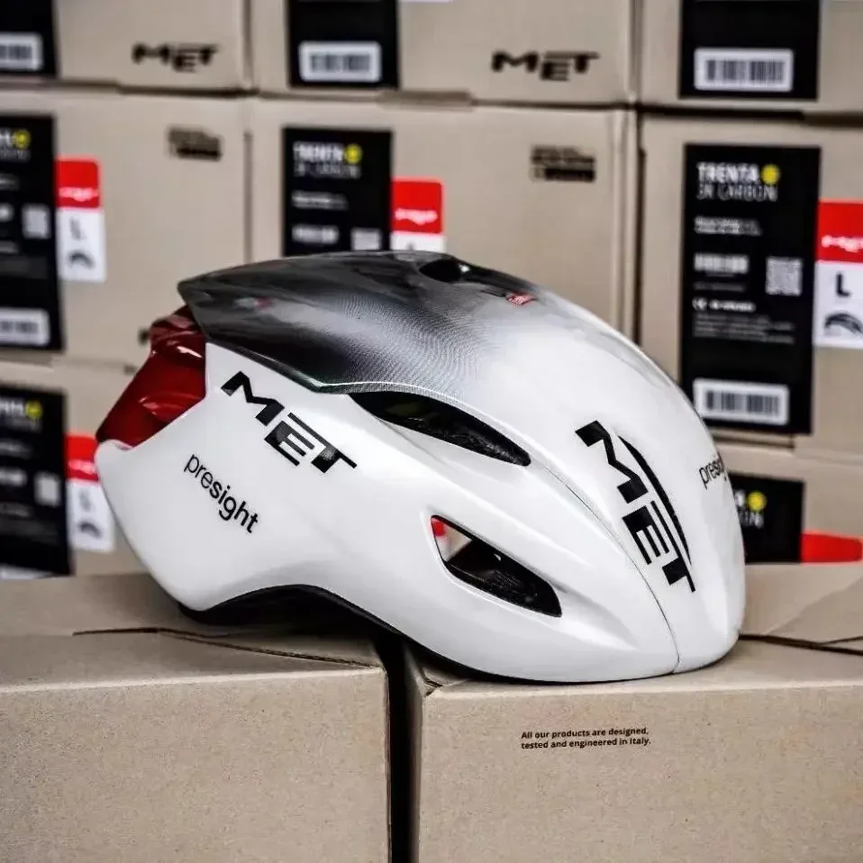 Manta Bogacha same cycling helmet integrated ultra-light, pneumatic bicycle, hard hat
Manta Bogacha same cycling helmet integrated ultra-light, pneumatic bicycle, hard hat