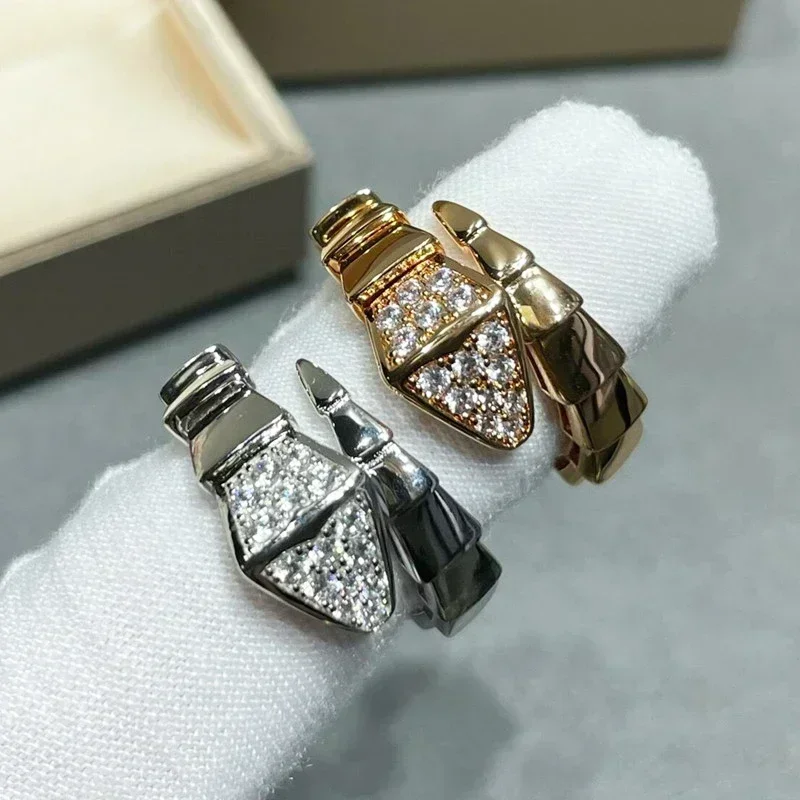 2025 New 925 silver Classic Luxury Jewelry Wide Zircon Elastic Snake Head Ring for Women's High end Fashion Brand Party Gift
2025 New 925 silver Classic Luxury Jewelry Wide Zircon Elastic Snake Head Ring for Women's High end Fashion Brand Party Gift
