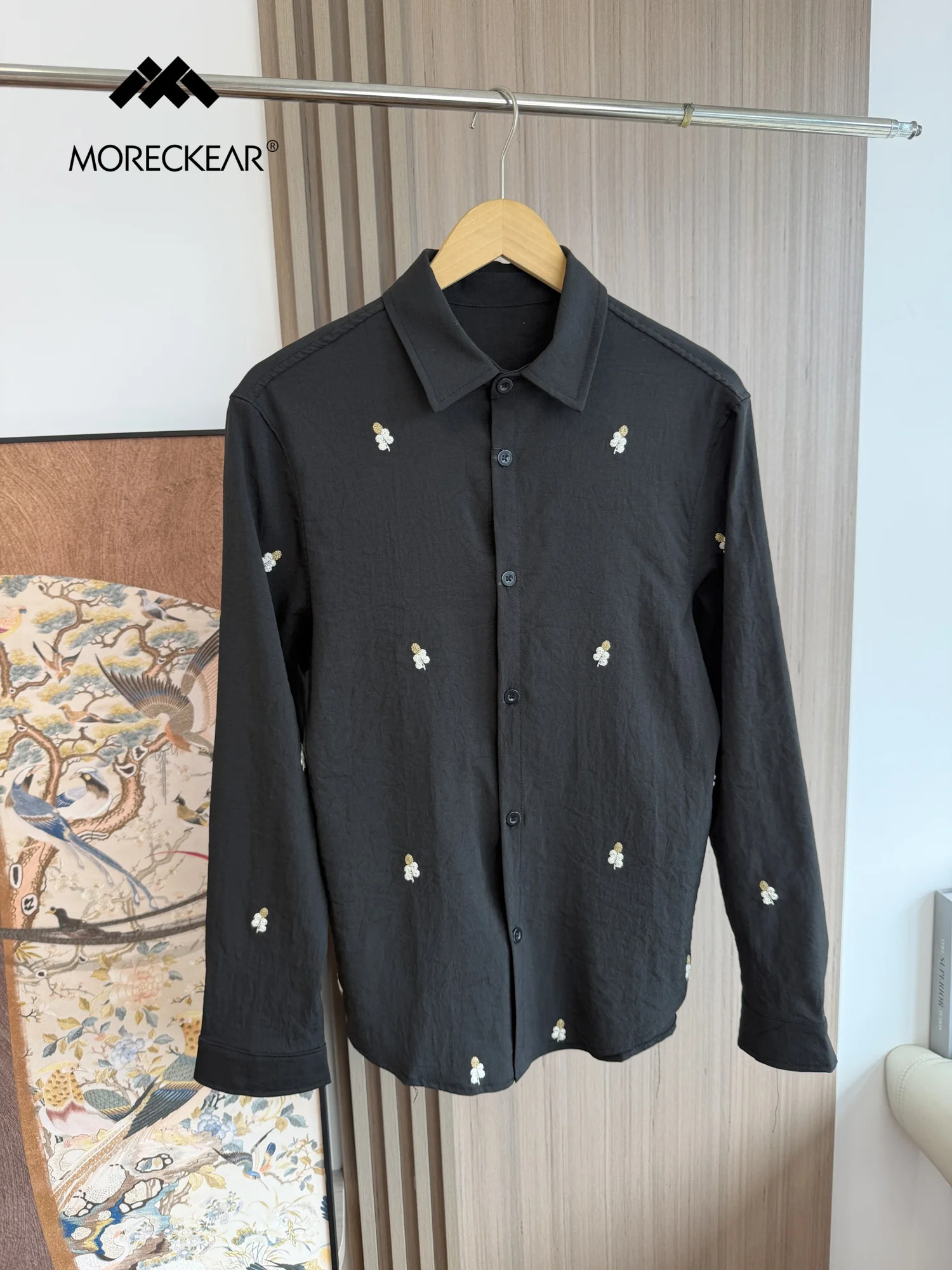 Long Sleeve Embroidered Casual Shirt Men's Spring Summer Loose Fit Comfortable Hanging Necktie Color Block Shirt
Long Sleeve Embroidered Casual Shirt Men's Spring Summer Loose Fit Comfortable Hanging Necktie Color Block Shirt