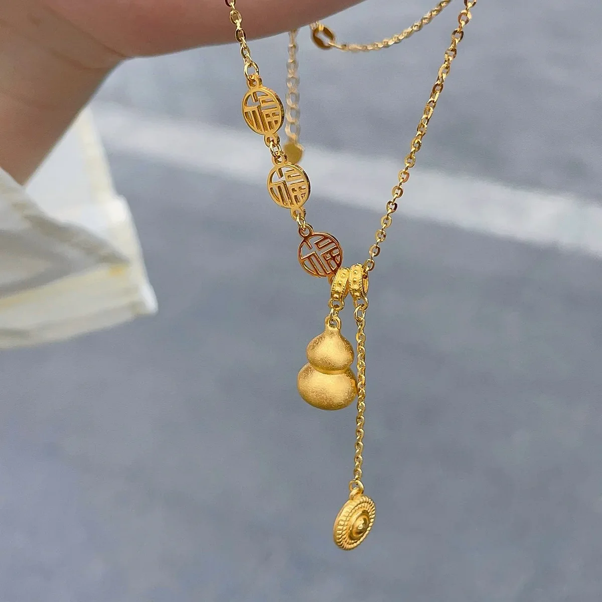 24K real gold gourd pendant 9999 tassels blessing chain necklace retro temperament high-end blessing and longevity set chain
24K real gold gourd pendant 9999 tassels blessing chain necklace retro temperament high-end blessing and longevity set chain