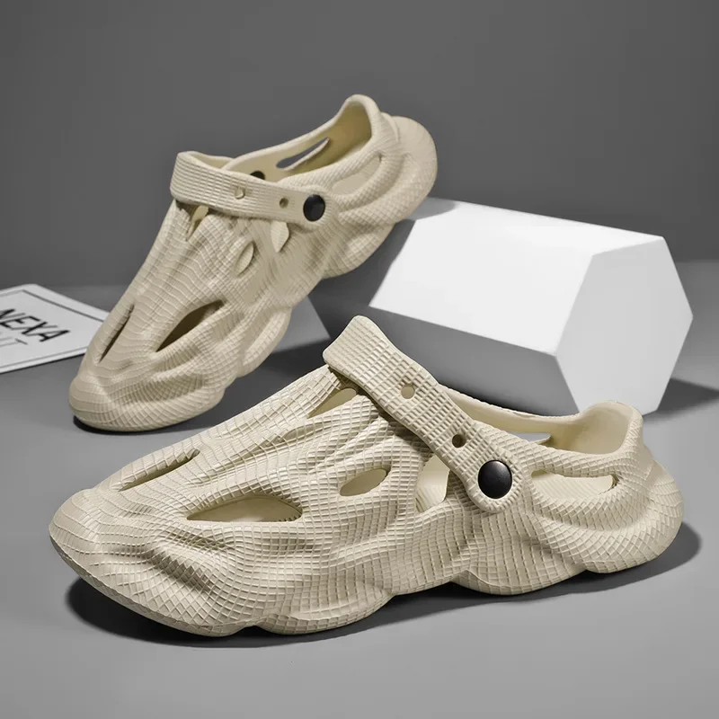 Shevalues/Новые летние полые сандалии для мужчин, уличные модные сабо с дырками, тапочки, мужская нескользящая садовая обувь, пляжные шлепанцы на мягкой подошве 
Shevalues/Новые летние полые сандалии для мужчин, уличные модные сабо с дырками, тапочки, мужская нескользящая садовая обувь, пляжные шлепанцы на мягкой подошве