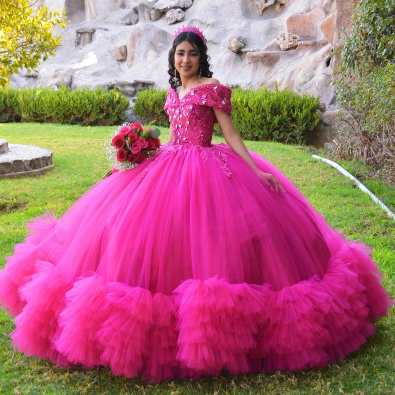 Rose Red Shiny Ball Gown Quinceanera Dresses Applique Lace Beading Crystal Tiered Tull Corset Off The Shoulder Sweet 16 Dress
Rose Red Shiny Ball Gown Quinceanera Dresses Applique Lace Beading Crystal Tiered Tull Corset Off The Shoulder Sweet 16 Dress