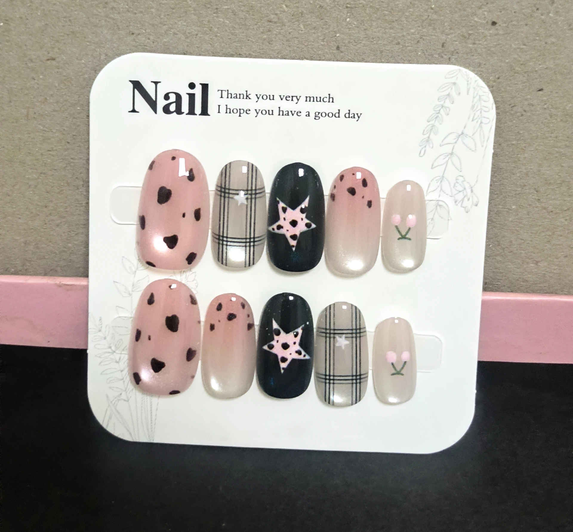 10pcs Handmade Y2k Press On Nails Leopard Plaid Star Oval Fake Nails Pink Black Cat Eye Reusable Girls Sweet Cool False Nail
10pcs Handmade Y2k Press On Nails Leopard Plaid Star Oval Fake Nails Pink Black Cat Eye Reusable Girls Sweet Cool False Nail