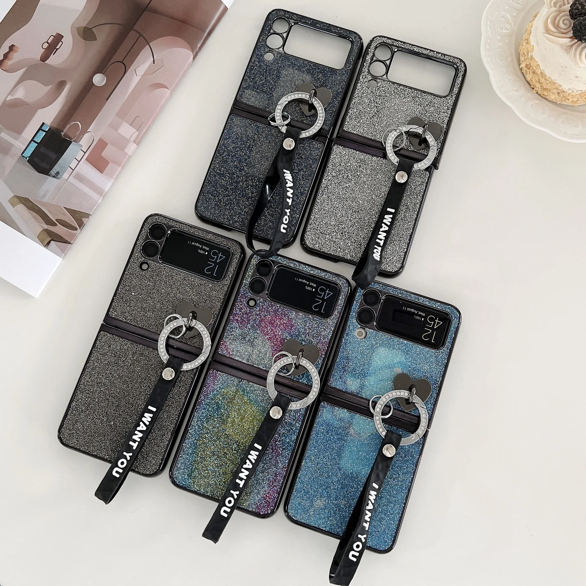 Чехол со шнурком для Samsung Galaxy Z Flip3, складной чехол для телефона со стразами, блестящий защитный чехол
Чехол со шнурком для Samsung Galaxy Z Flip3, складной чехол для телефона со стразами, блестящий защитный чехол