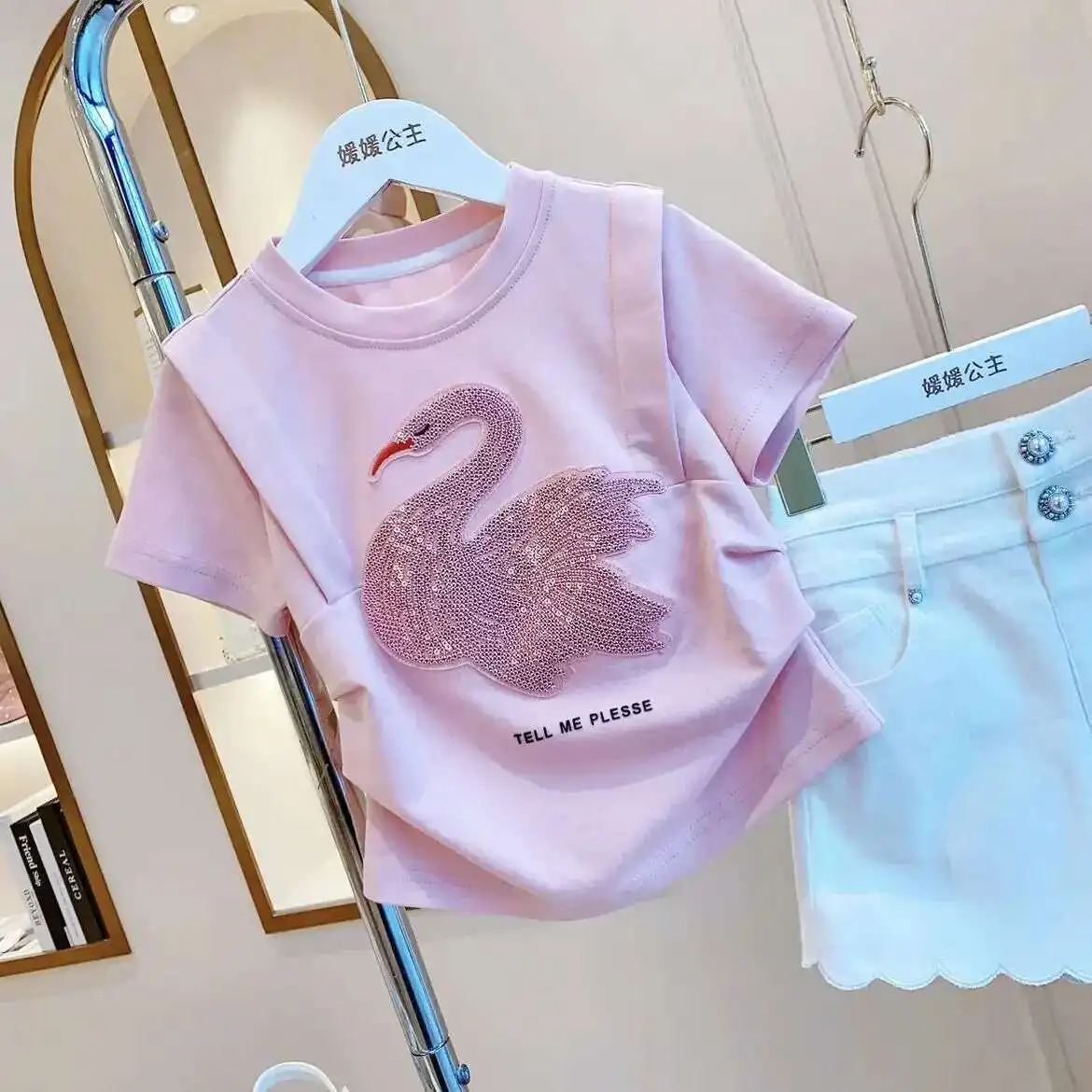 New Baby Girls Summer Fashion Sweet Sets, Pink Cartoon Sequined Top + White Skirts 5-9 T
New Baby Girls Summer Fashion Sweet Sets, Pink Cartoon Sequined Top + White Skirts 5-9 T