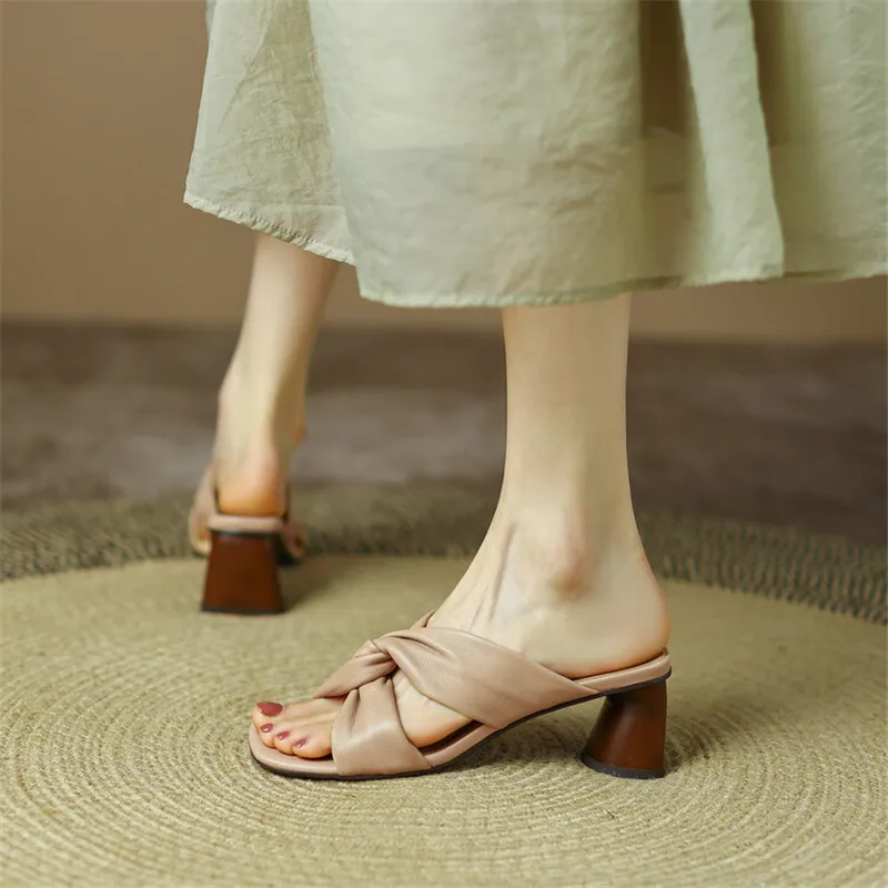 New Summer Women Shoes Genuine Leather Slippers Shoes for Women Square Toe Slippers Women Sheepskin High Heels Zapatos Mujer
New Summer Women Shoes Genuine Leather Slippers Shoes for Women Square Toe Slippers Women Sheepskin High Heels Zapatos Mujer
