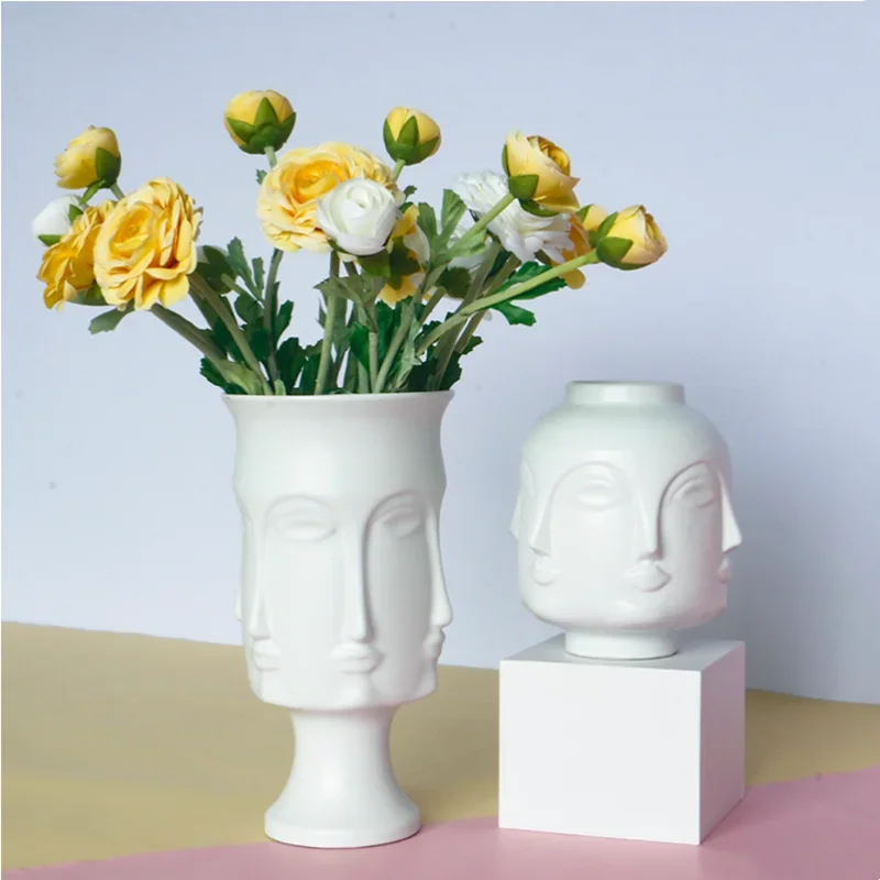 Scandinavian White Ceramic Vase Decoration Home Decoration Crafts Modern Interior Decoration Countertop Vase Art Face Shape Vase
Scandinavian White Ceramic Vase Decoration Home Decoration Crafts Modern Interior Decoration Countertop Vase Art Face Shape Vase