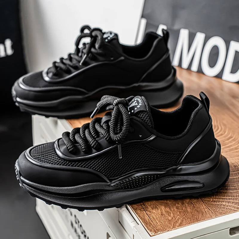 Thick-soled Men's Shoes with A Trendy Solid-color Tie Patchwork Material and A Breathable, Fashionable and Casual Mesh Surface
Thick-soled Men's Shoes with A Trendy Solid-color Tie Patchwork Material and A Breathable, Fashionable and Casual Mesh Surface