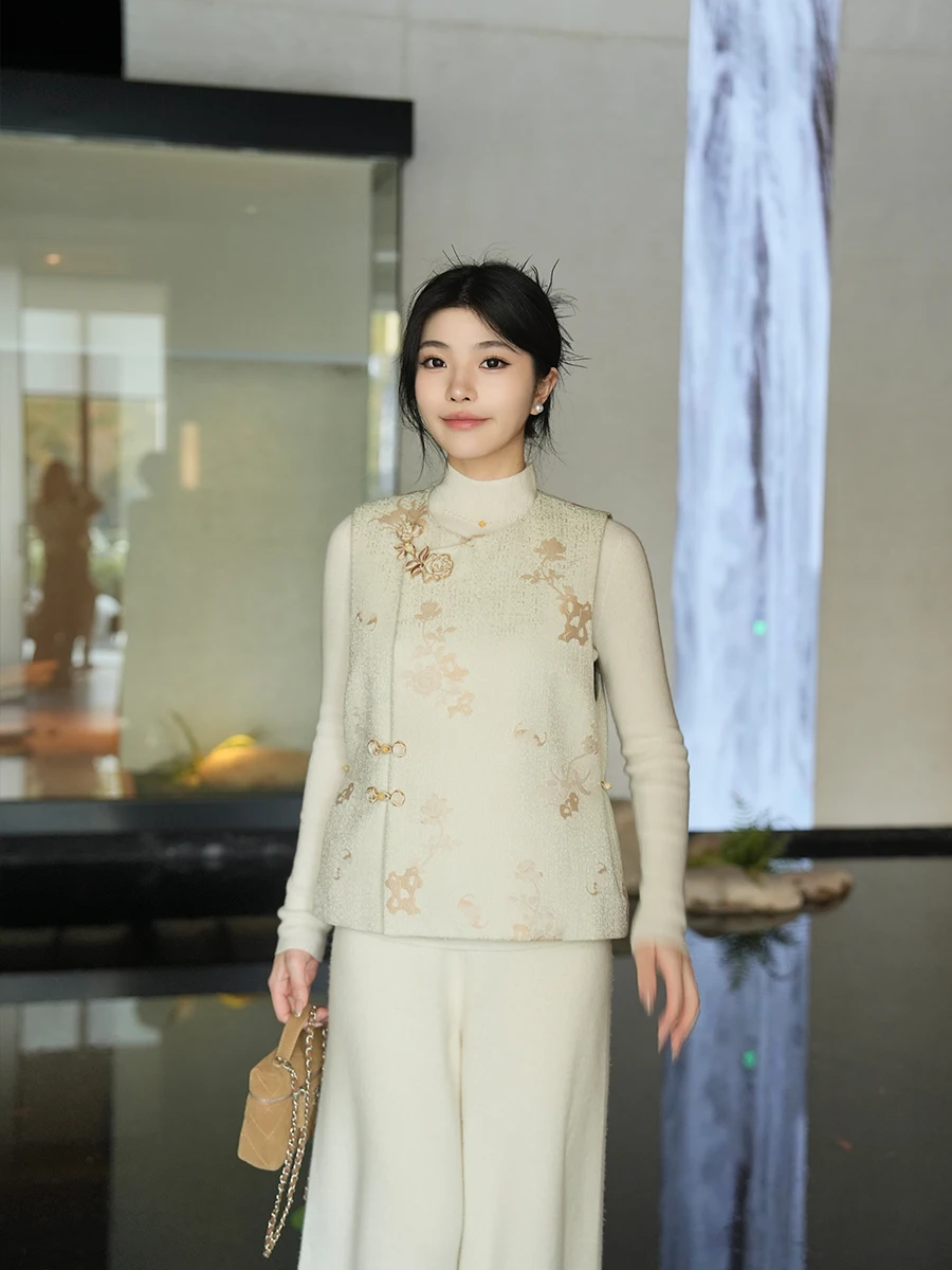 Liu Yu Season up Jiugai Zenpin Mountain Stone Peony New Chinese Sle Cotton Silk Heavy Industry Vest High Quali Traditiona...
Liu Yu Season up Jiugai Zenpin Mountain Stone Peony New Chinese Sle Cotton Silk Heavy Industry Vest High Quali Traditiona...