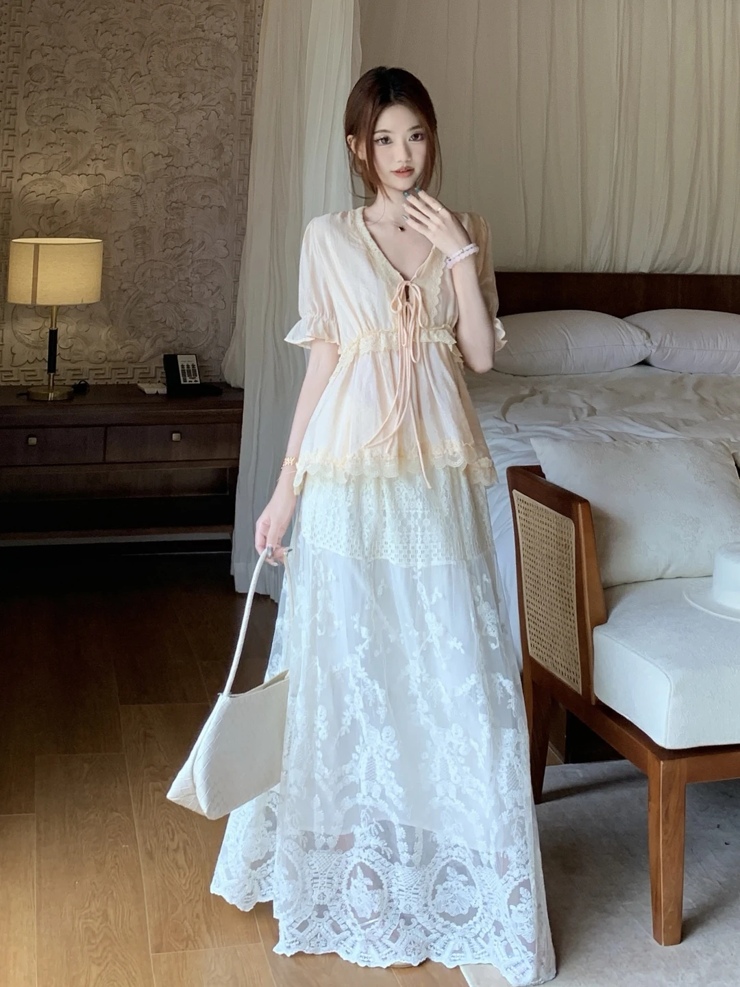 plus Size Summer Outfit Lace Trimmed Embroidered Top And Midi Skirt Set Korean Style Loose Fit Casual Fashion for Women
plus Size Summer Outfit Lace Trimmed Embroidered Top And Midi Skirt Set Korean Style Loose Fit Casual Fashion for Women