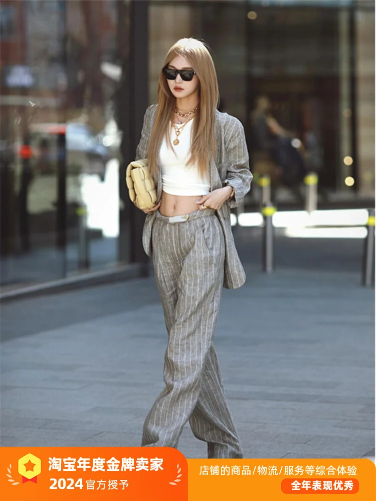 Linen suit suit women's high sense 2025 spring new casual temperament cotton and linen suit jacket formal commuting
Linen suit suit women's high sense 2025 spring new casual temperament cotton and linen suit jacket formal commuting