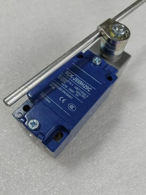 Совершенно новый оригинальный переключатель хода XCKJ10559H29 XCKJ10559H29C = ZCKJ1H29C + ZCKY59C + ZCKE05C Быстрая доставка Быстрая доставка
Совершенно новый оригинальный переключатель хода XCKJ10559H29 XCKJ10559H29C = ZCKJ1H29C + ZCKY59C + ZCKE05C Быстрая доставка Быстрая доставка