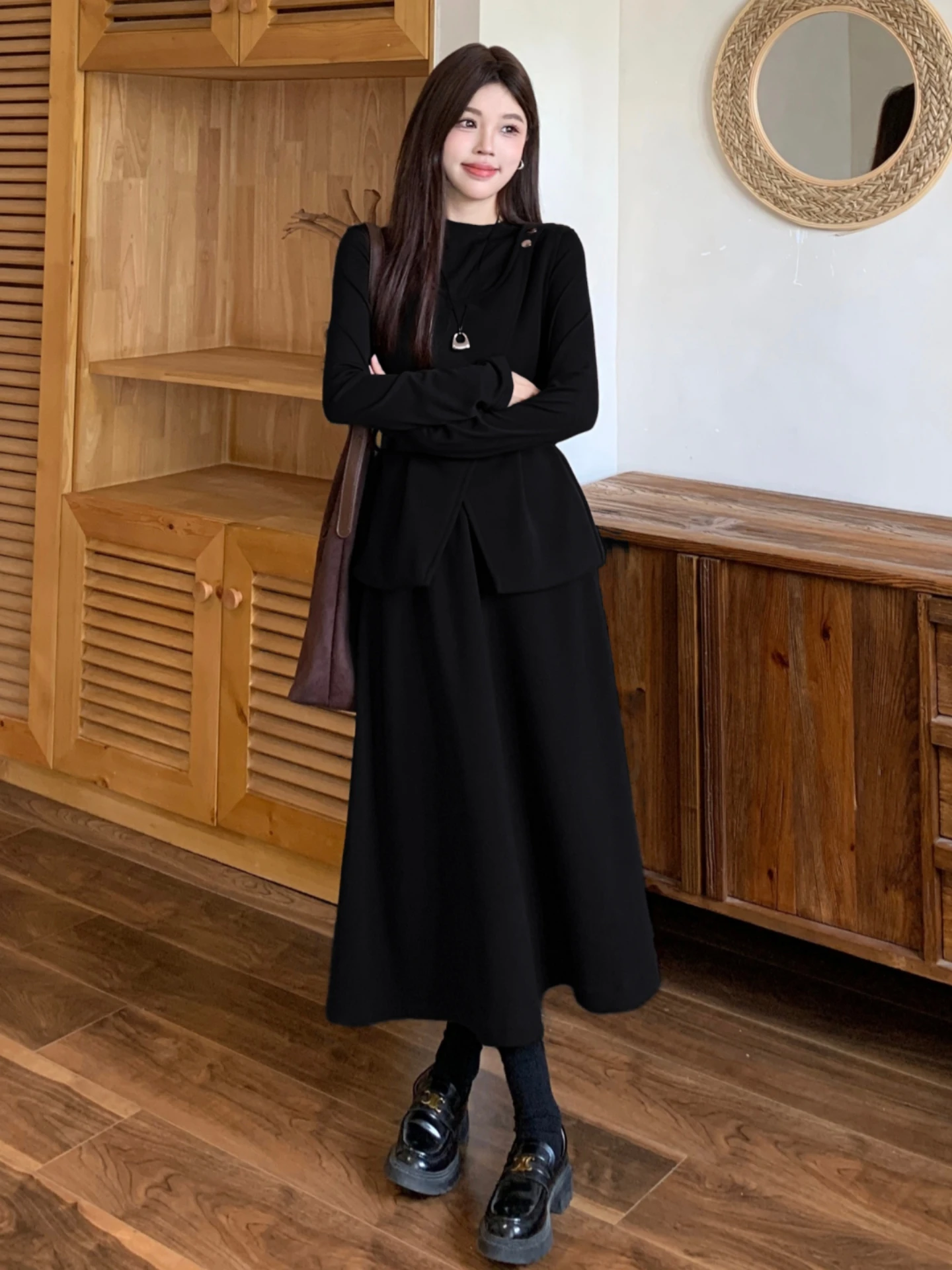 Style Three-Piece Set Women's Spring Autumn plus Size Slimming High Waist Skirt Long Sleeve Base Shirt Vest Fashion Set
Style Three-Piece Set Women's Spring Autumn plus Size Slimming High Waist Skirt Long Sleeve Base Shirt Vest Fashion Set