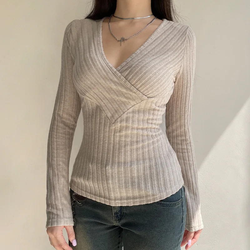 Simple wind knitted pit cross chest V-neck long sleeve T-shirt autumn American slim bottom new top
Simple wind knitted pit cross chest V-neck long sleeve T-shirt autumn American slim bottom new top