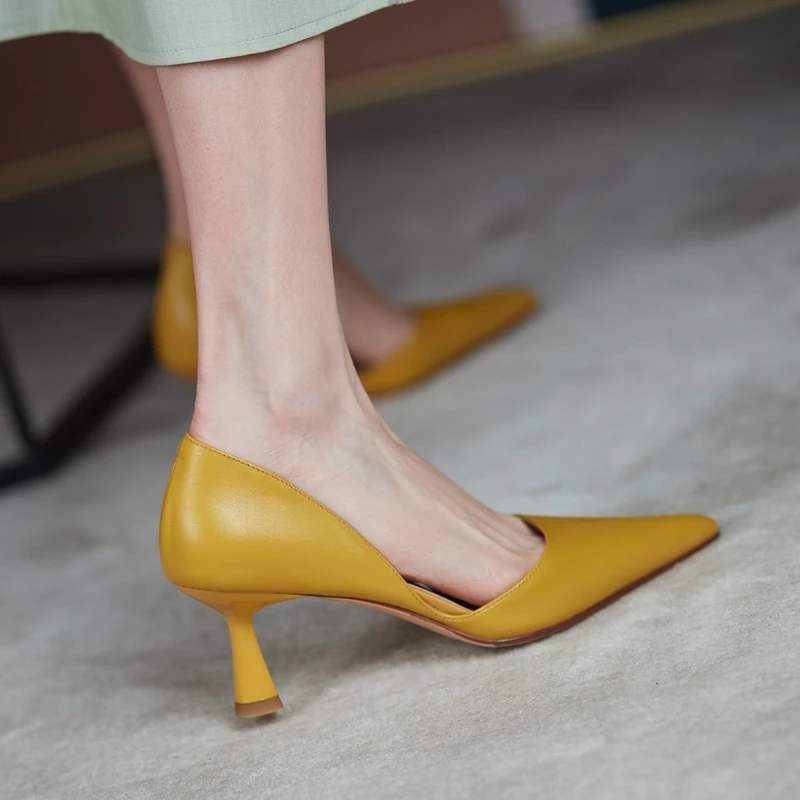Ladies Summer Footwear Sandals Shoes for Women 2026 with Medium Heels Moccasins Yellow Pointed ToeTrend Stylish Shoes
Ladies Summer Footwear Sandals Shoes for Women 2026 with Medium Heels Moccasins Yellow Pointed ToeTrend Stylish Shoes