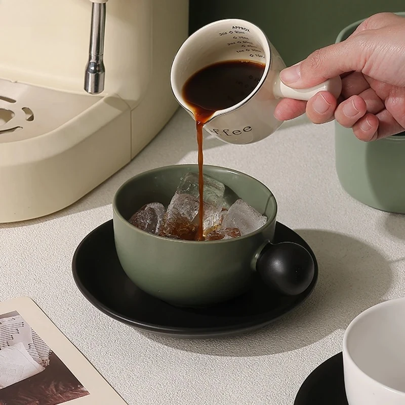 Керамическая кружка, набор посуды, креативная сферическая ручка, кофейная чашка, чашка для латте, чашка для напитков, чашки для молока, чашка для послеобеденного чая, посуда для напитков
Керамическая кружка, набор посуды, креативная сферическая ручка, кофейная чашка, чашка для латте, чашка для напитков, чашки для молока, чашка для послеобеденного чая, посуда для напитков