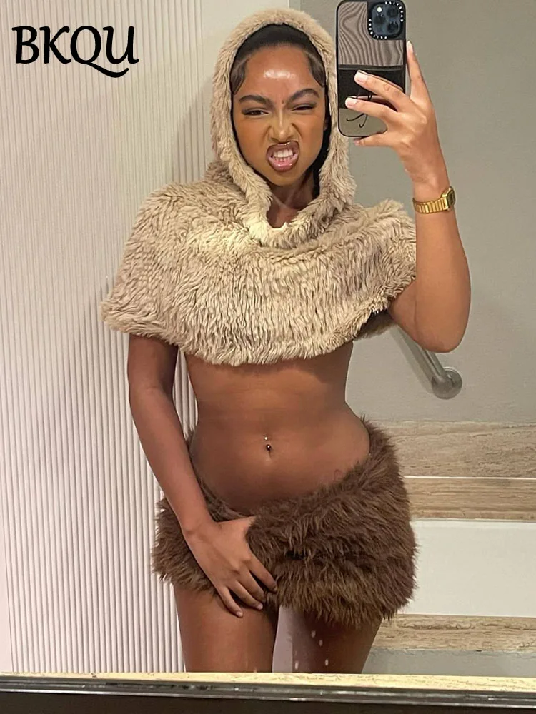 BKQU Faux Fur 3 Piece Skirt Set Women Hooded Crop Coat+Strapless Vest+Mini Skirt Outfit Midnight Party Y2K Furry Warm Streetwear
BKQU Faux Fur 3 Piece Skirt Set Women Hooded Crop Coat+Strapless Vest+Mini Skirt Outfit Midnight Party Y2K Furry Warm Streetwear