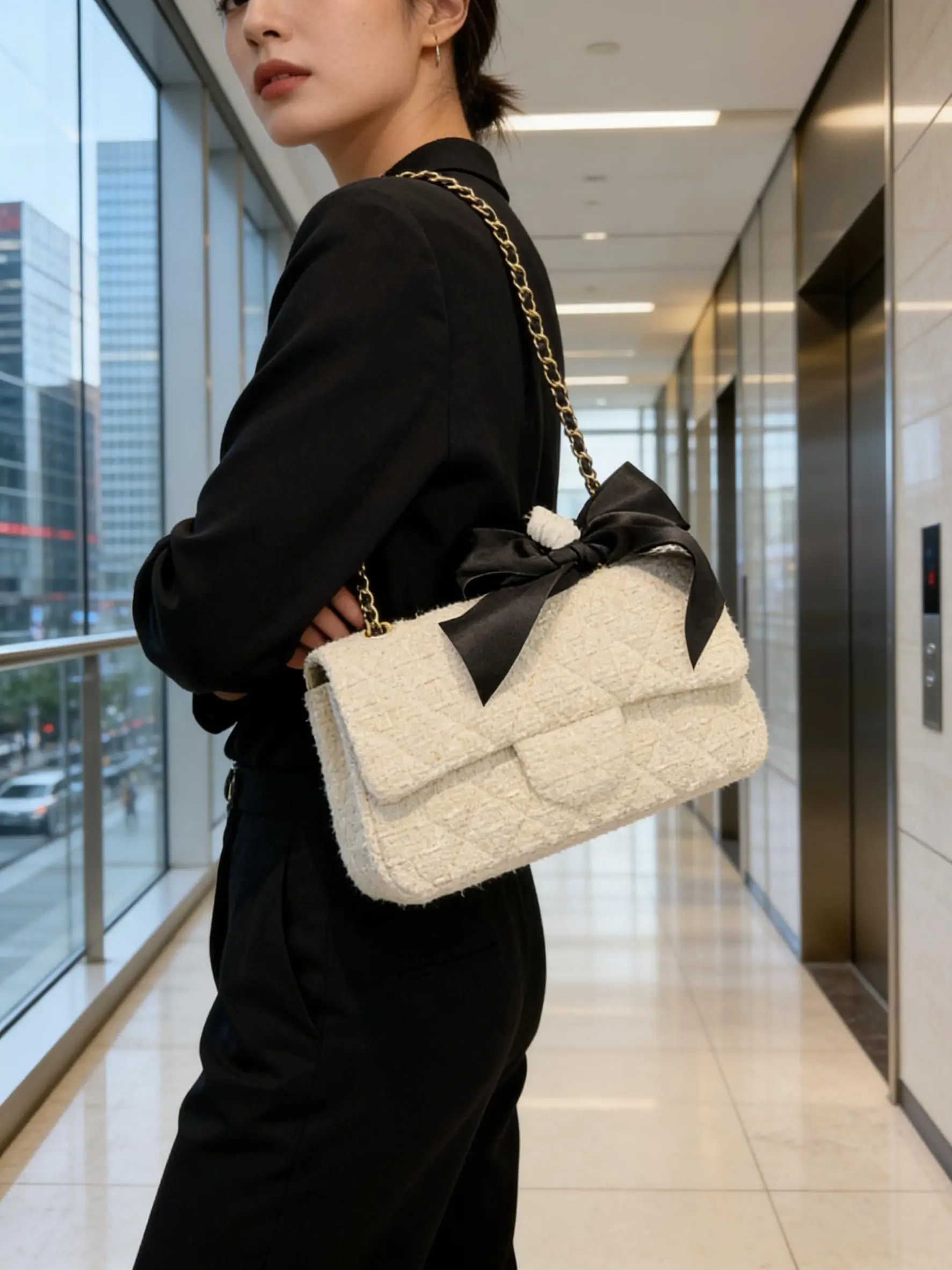High-looking Fashionable Women'ssmall fragrance Bags Chain Small Bags Crossbody Bags High-end Design Handbags
High-looking Fashionable Women'ssmall fragrance Bags Chain Small Bags Crossbody Bags High-end Design Handbags