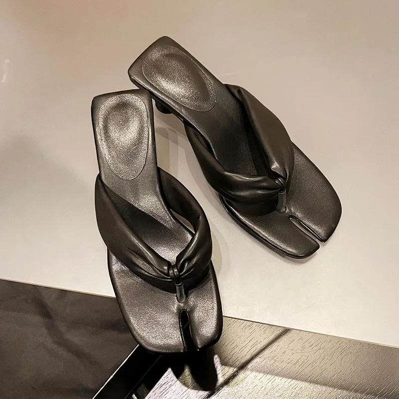 Сандалии MKKHOU женские из натуральной кожи, модные тапочки со съемным ремешком на щиколотке, открытый носок, Современная обувь
Сандалии MKKHOU женские из натуральной кожи, модные тапочки со съемным ремешком на щиколотке, открытый носок, Современная обувь