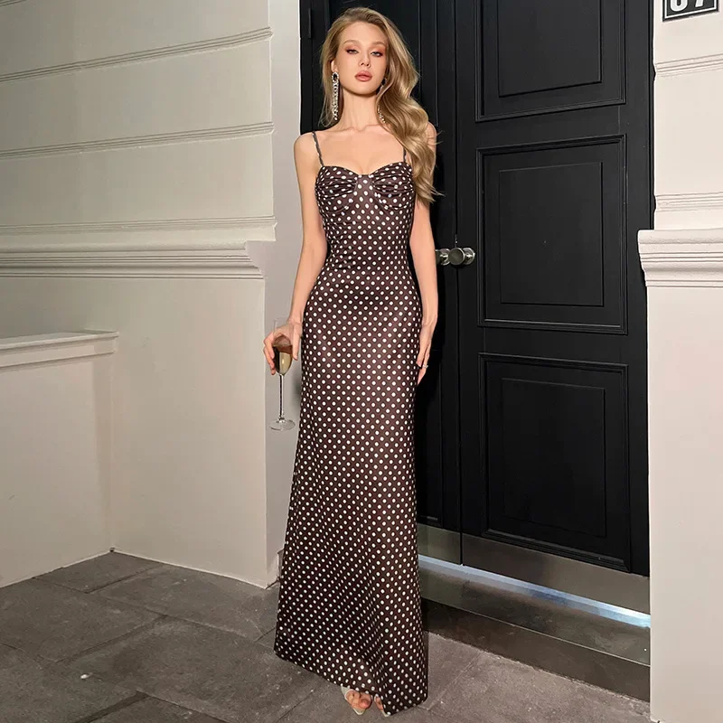 Elegant Sling Backless Long Dress Women's Polka Dot Sexy U-neck Sea Vacation Summer Fashion Dress Female High Waist
Elegant Sling Backless Long Dress Women's Polka Dot Sexy U-neck Sea Vacation Summer Fashion Dress Female High Waist