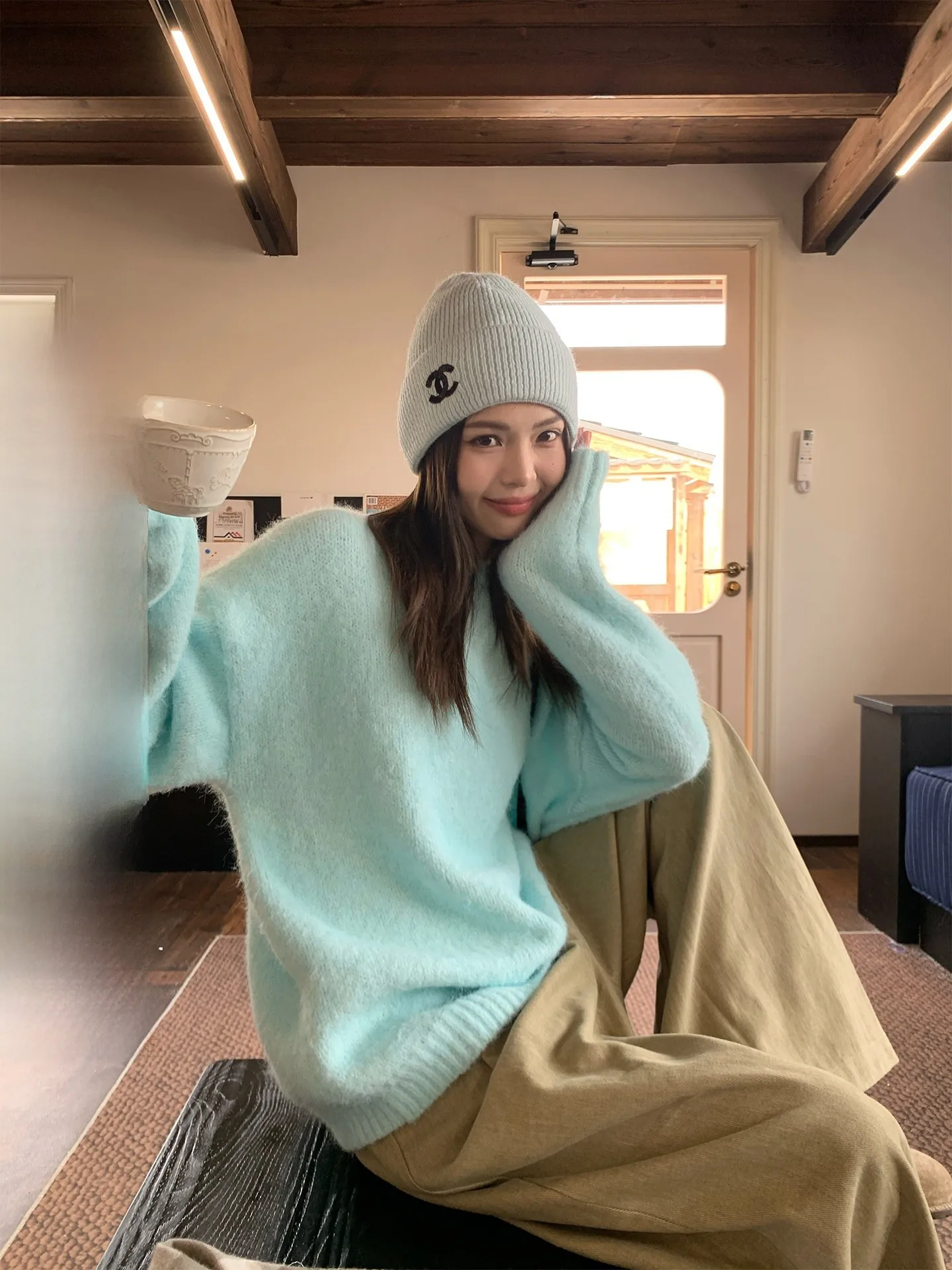 Loose Long Sve Women's Knitted Sweater Blue Korean Sle Comfortable Casual Faionable Outerwear Coat for Autumn Winter
Loose Long Sve Women's Knitted Sweater Blue Korean Sle Comfortable Casual Faionable Outerwear Coat for Autumn Winter