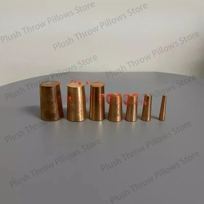 Copper plug, yellow copper plug, condenser, evaporator, freezer, maintenance, pipe plugging tool, screw machine plug plug.
Copper plug, yellow copper plug, condenser, evaporator, freezer, maintenance, pipe plugging tool, screw machine plug plug.