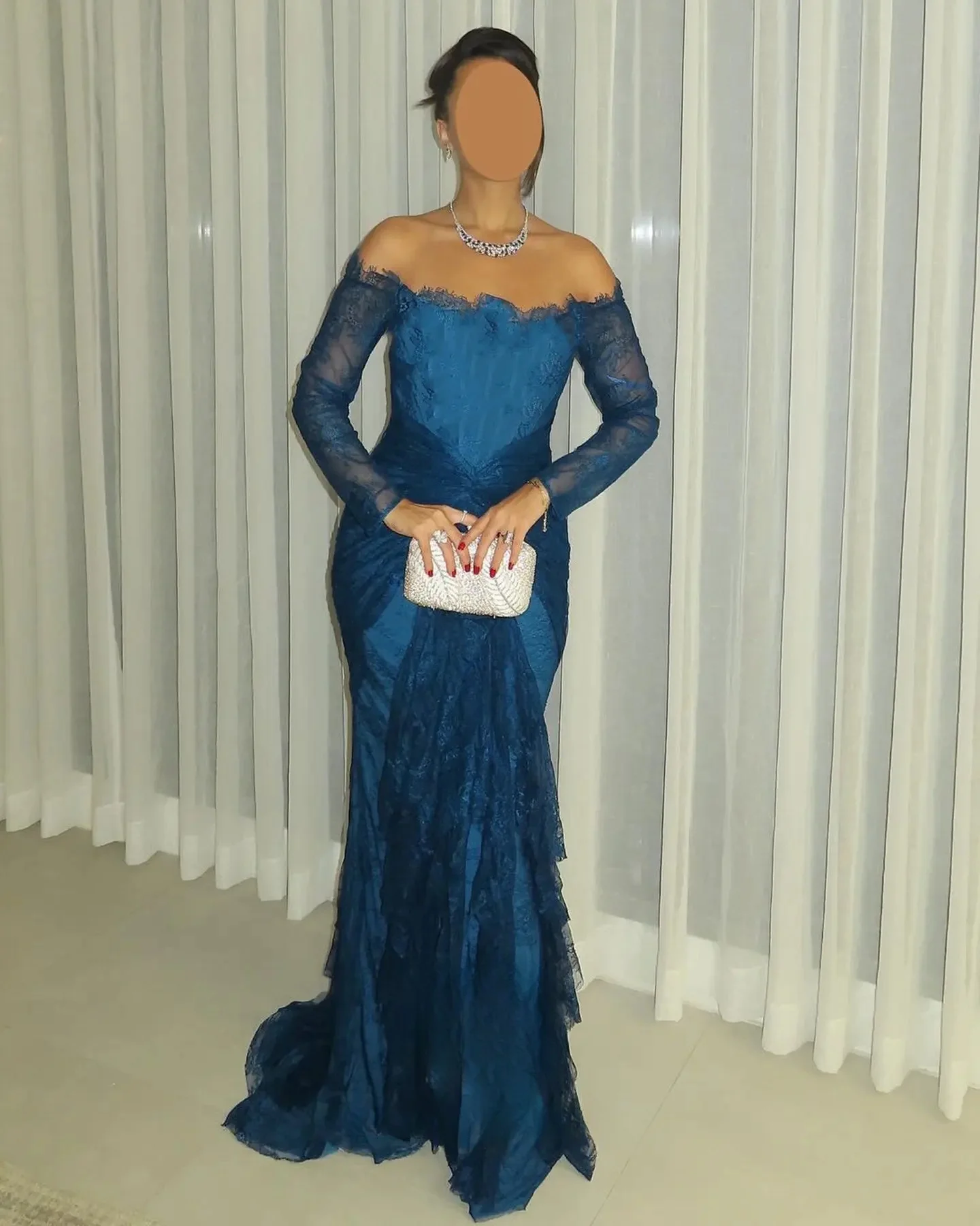 2025 Said Black Lace Off Shoulder Evening Dress with Long Sleeves Mermaid for Woman Wedding Arabic Prom Gown SF519 Customized
2025 Said Black Lace Off Shoulder Evening Dress with Long Sleeves Mermaid for Woman Wedding Arabic Prom Gown SF519 Customized