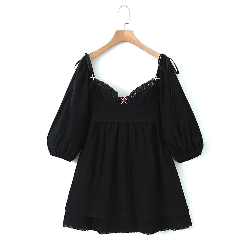 2023 Women Lace Spliced Black Mini Dress Vintage Lantern Sleeve Back Lacing Up Bandage Ladies Sexy Backless Holiday Short Robe
2023 Women Lace Spliced Black Mini Dress Vintage Lantern Sleeve Back Lacing Up Bandage Ladies Sexy Backless Holiday Short Robe