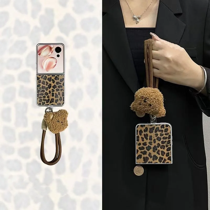 Милый корейский однотонный коричневый портативный чехол для телефона с 3D медвежьей веревкой для Samsung Galaxy ZFlip 7 6 ZFlip5 ZFlip 4 3 с леопардовым принтом 
Милый корейский однотонный коричневый портативный чехол для телефона с 3D медвежьей веревкой для Samsung Galaxy ZFlip 7 6 ZFlip5 ZFlip 4 3 с леопардовым принтом