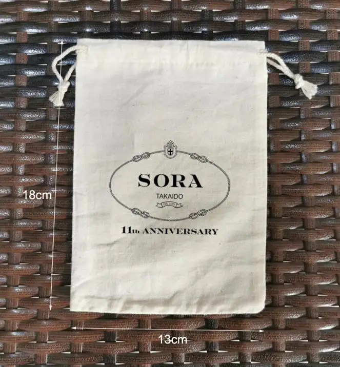 100 Pieces Customised Logo 13*18cm Natural Cotton Bags Drawstring Gift Pouches Screen Printed With Black Logo
100 Pieces Customised Logo 13*18cm Natural Cotton Bags Drawstring Gift Pouches Screen Printed With Black Logo