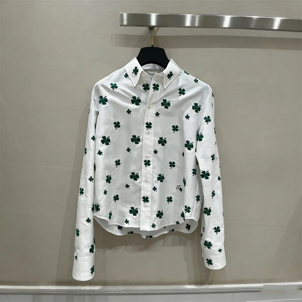 026 Early Spring White Collared Long-Sleeve Shirt with Clover Print
026 Early Spring White Collared Long-Sleeve Shirt with Clover Print