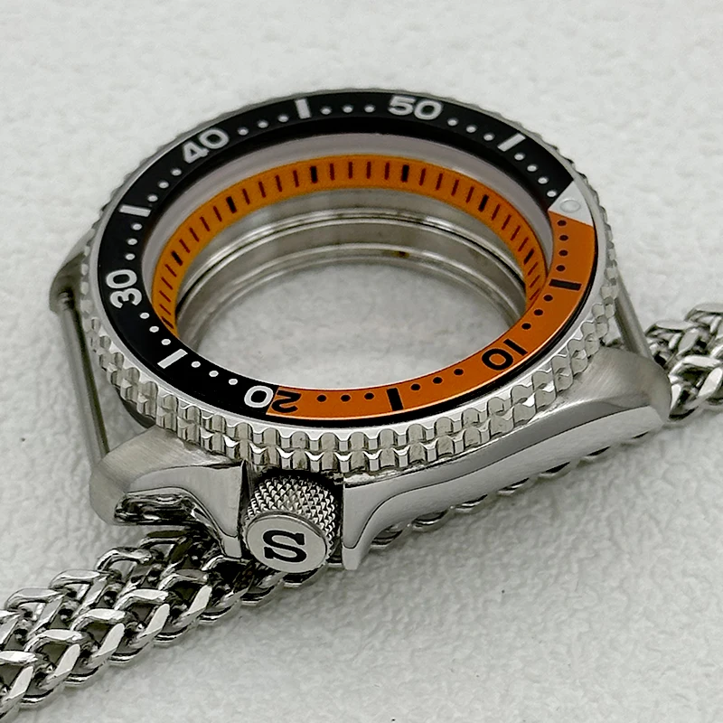 42mm SKX007 Watch Case Flat Sapphire Crystal NH35 Case Compatible NH35 NH36 NH38 4R 7S Movements 28.5mm Dial Men's Watch Case
42mm SKX007 Watch Case Flat Sapphire Crystal NH35 Case Compatible NH35 NH36 NH38 4R 7S Movements 28.5mm Dial Men's Watch Case