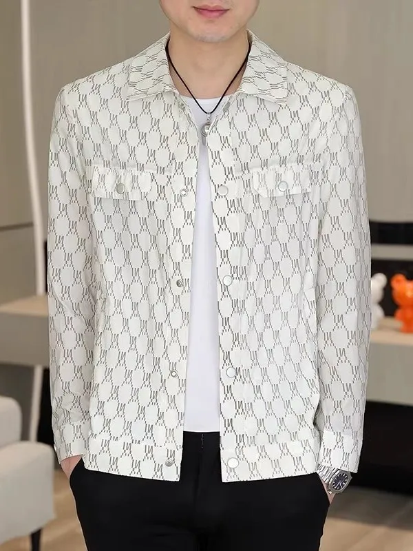 Легкая дышащая мужская летняя куртка с отложным воротником для защиты от солнца, модная, в клетку, с буквенным принтом, однослойная, Jaet Co...
Легкая дышащая мужская летняя куртка с отложным воротником для защиты от солнца, модная, в клетку, с буквенным принтом, однослойная, Jaet Co...