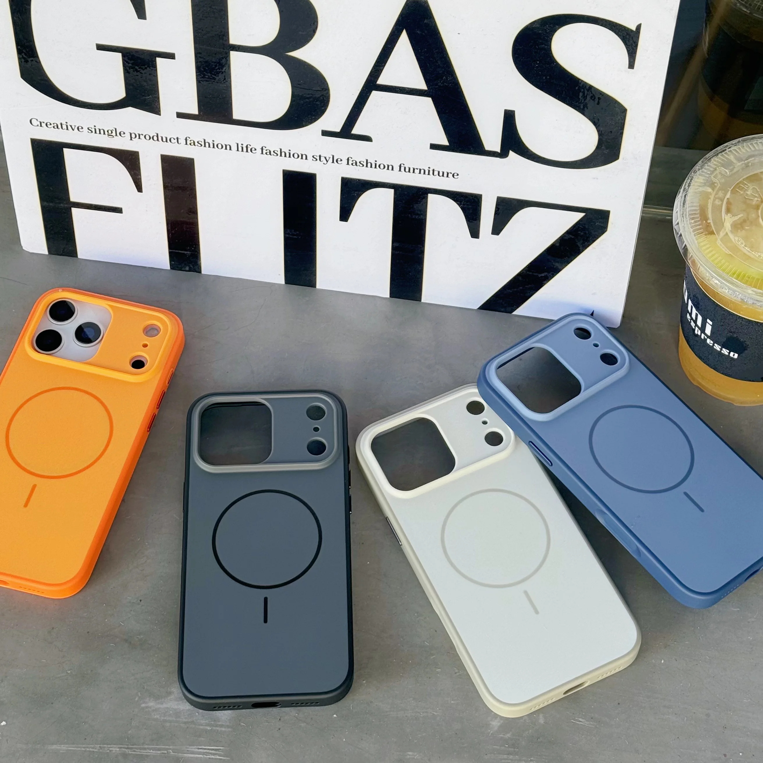 Матовый магнитный защитный чехол с ощущением кожи, подходящий для iPhone 17Air 16 15 14 ProMax, объектив «все включено», магнитная защитная крышка
Матовый магнитный защитный чехол с ощущением кожи, подходящий для iPhone 17Air 16 15 14 ProMax, объектив «все включено», магнитная защитная крышка