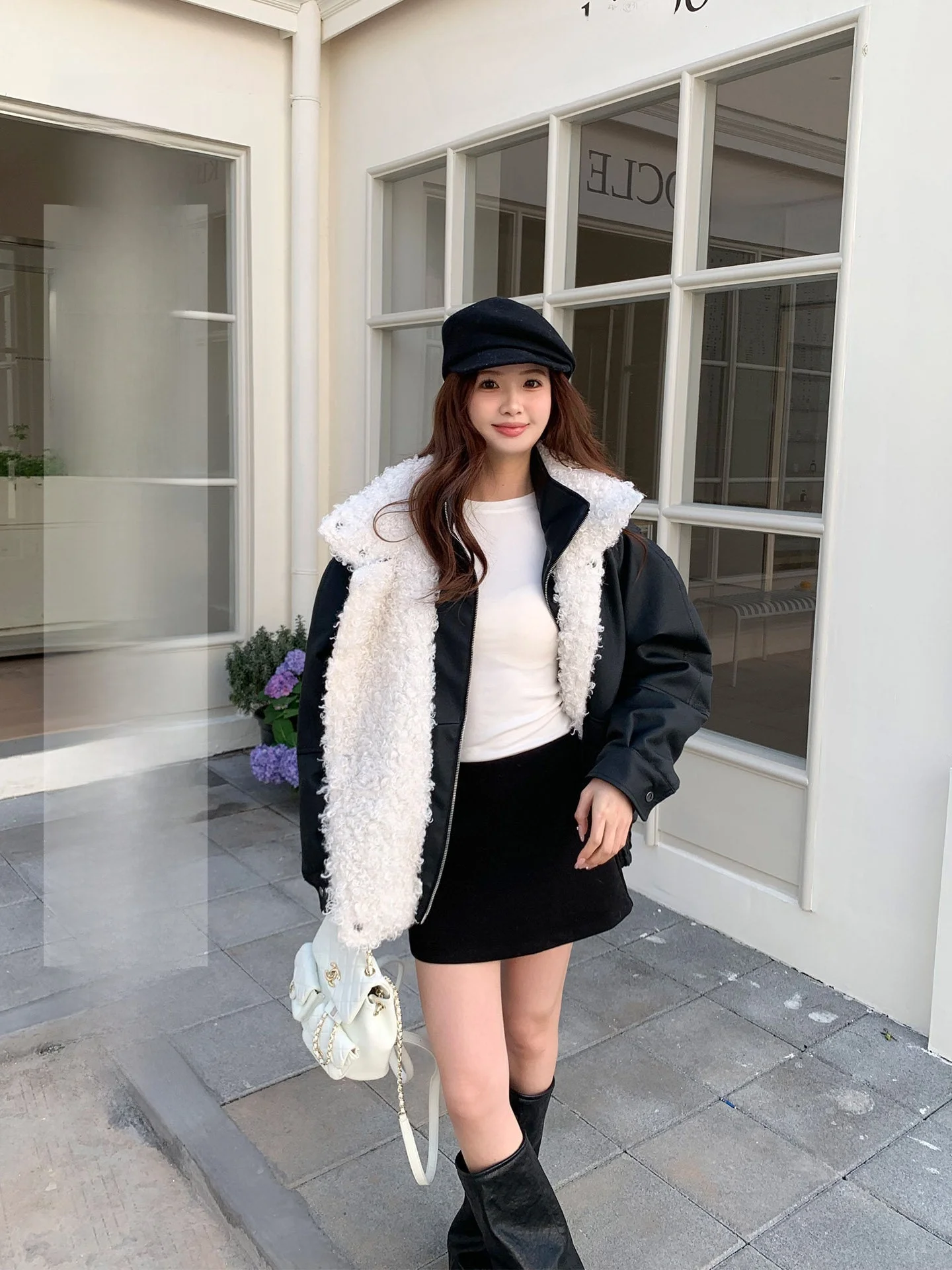 Thickened Winter Coat Women's PU Leather Lamb Fur Integrated Collar Zipper Closure Long Sleeve Loose Fit Regular Length Jacket
Thickened Winter Coat Women's PU Leather Lamb Fur Integrated Collar Zipper Closure Long Sleeve Loose Fit Regular Length Jacket