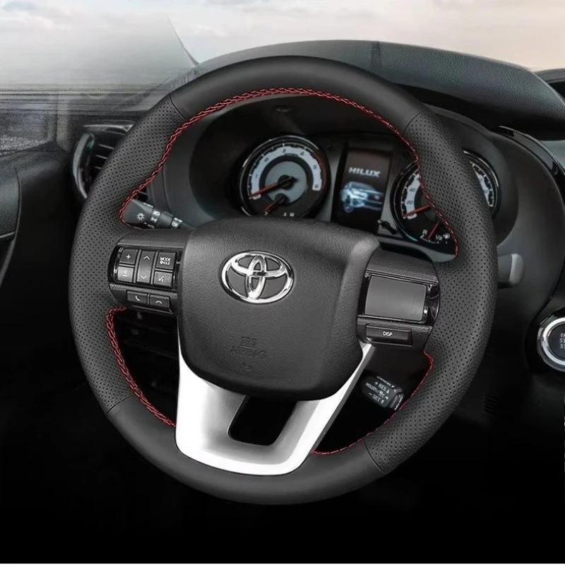 Чехол на руль для Toyota Hilux Revo 2015-2019, Hilux Fortuner 2015-2021, ручной работы, из натуральной кожи, черный, с противоскользящим покрытием.
Чехол на руль для Toyota Hilux Revo 2015-2019, Hilux Fortuner 2015-2021, ручной работы, из натуральной кожи, черный, с противоскользящим покрытием.
