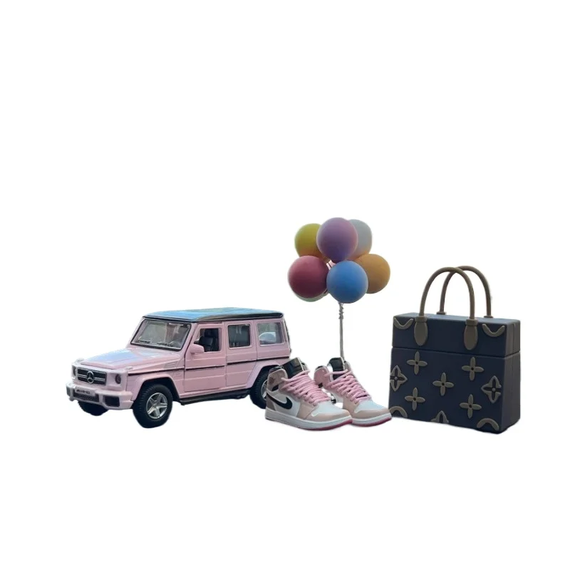 *High end and atmospheric car decorations, car mounted aromatherapy, on the car, center console, inside the car
*High end and atmospheric car decorations, car mounted aromatherapy, on the car, center console, inside the car