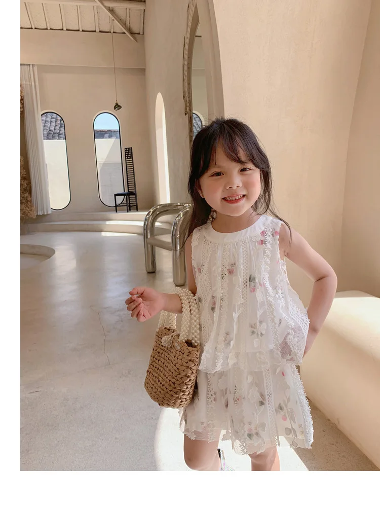 Summer New Children Clothing Sets Girls Flower Lace Embroidery Top+Shorts Toddler Baby Clothes Suit Girls Fashion Kids Outfit
Summer New Children Clothing Sets Girls Flower Lace Embroidery Top+Shorts Toddler Baby Clothes Suit Girls Fashion Kids Outfit