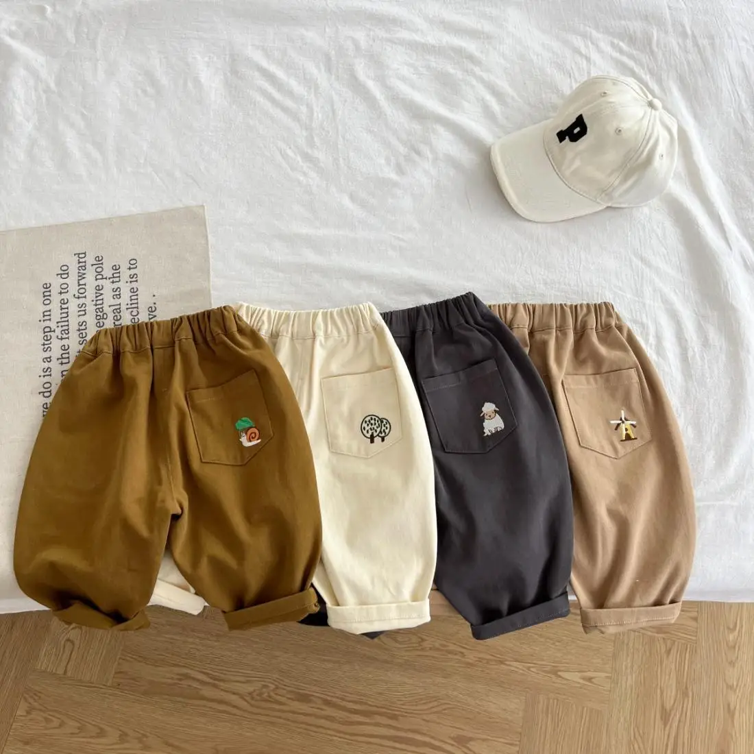 2025 New Boys Casual Pants Girls Solid Color Loose Radish Pants Kids Cotton High Waist All-match Trousers for Boys Outfits
2025 New Boys Casual Pants Girls Solid Color Loose Radish Pants Kids Cotton High Waist All-match Trousers for Boys Outfits