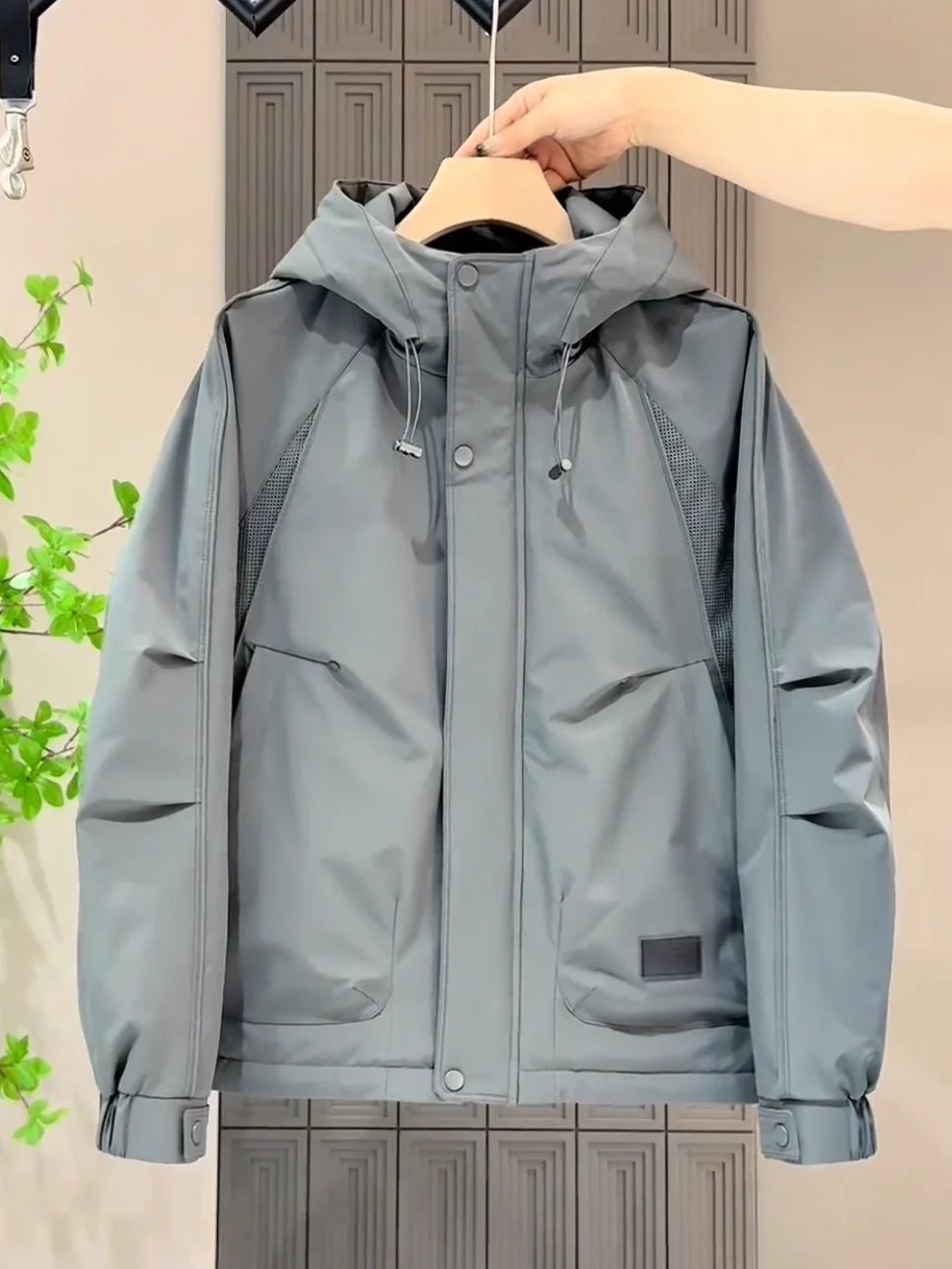 Мужская утепленная хлопковая куртка с капюшоном для активного отдыха, ветрозащитная, модная, городская, с длинными рукавами, на молнии
Мужская утепленная хлопковая куртка с капюшоном для активного отдыха, ветрозащитная, модная, городская, с длинными рукавами, на молнии