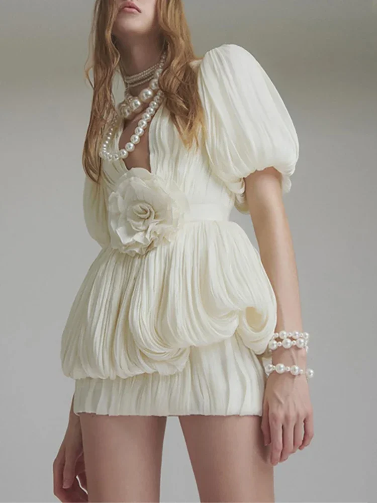 Sexy Deep V Neck Puff Sleeve Flower Patchwork Mini Dress Women White Short Sleeve Folds Slim Dresses Elegant Evening Party Gowns
Sexy Deep V Neck Puff Sleeve Flower Patchwork Mini Dress Women White Short Sleeve Folds Slim Dresses Elegant Evening Party Gowns